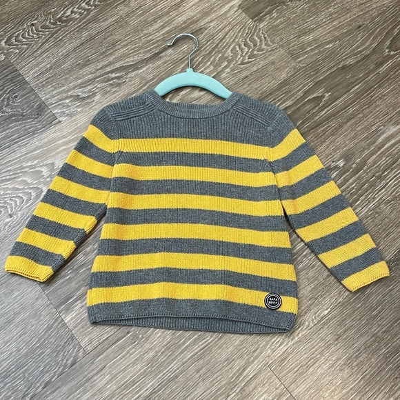 Zara Knit Sweater - Picture 1 of 2